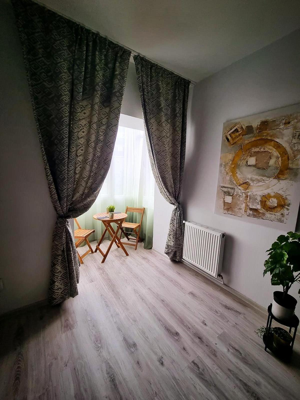 Central Old Town Apartment Bukares Bagian luar foto